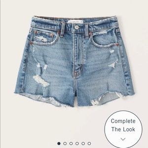 Abercrombie The Mom Short - high rise